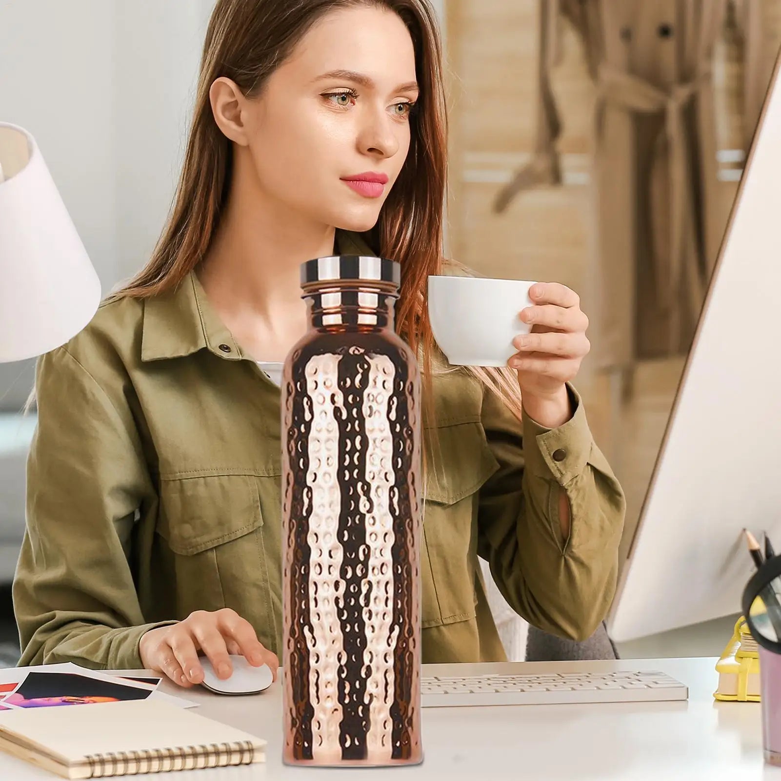 Portable 27oz Copper Water Bottle – Leakproof & Insulated